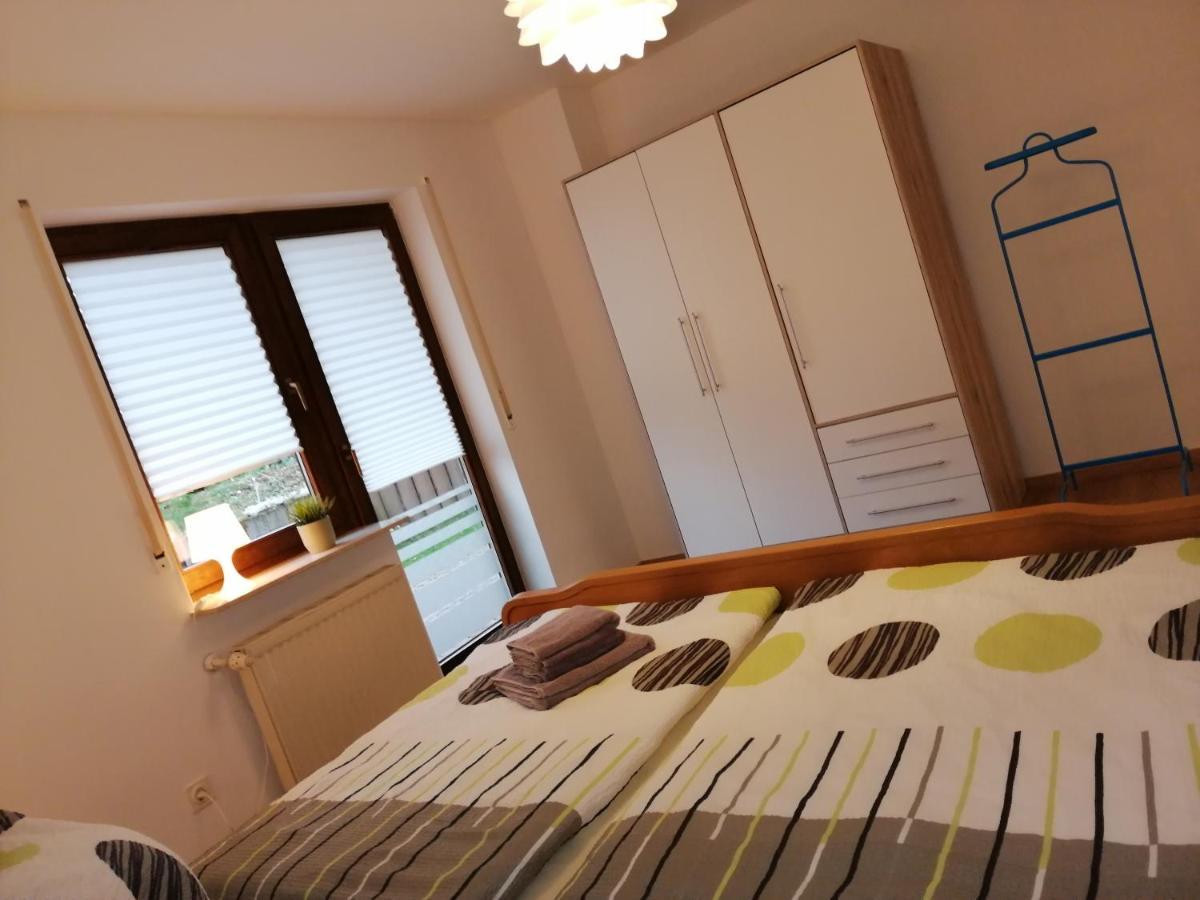 Ebenerdige Ferienwohnung Mit Grosser Terrasse In Der Naehe Des Waldes, Zum Wohlfuehlen Schoneck Екстериор снимка