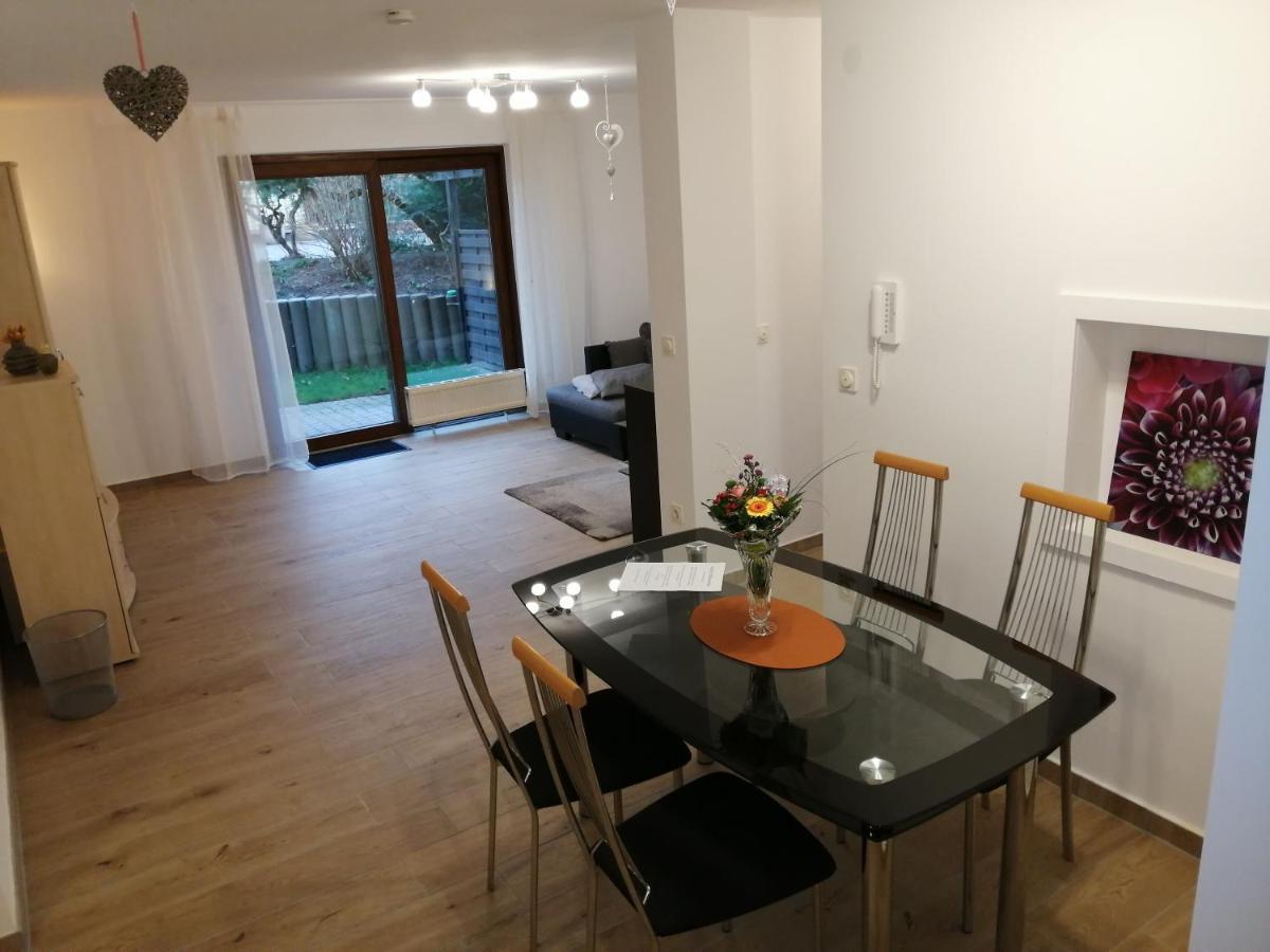 Ebenerdige Ferienwohnung Mit Grosser Terrasse In Der Naehe Des Waldes, Zum Wohlfuehlen Schoneck Екстериор снимка