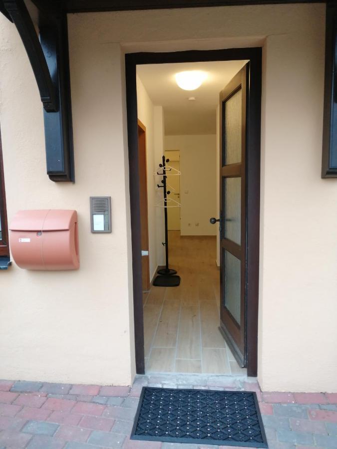 Ebenerdige Ferienwohnung Mit Grosser Terrasse In Der Naehe Des Waldes, Zum Wohlfuehlen Schoneck Екстериор снимка
