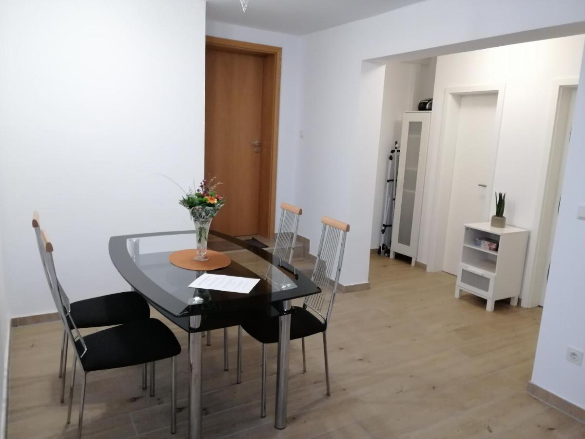 Ebenerdige Ferienwohnung Mit Grosser Terrasse In Der Naehe Des Waldes, Zum Wohlfuehlen Schoneck Екстериор снимка