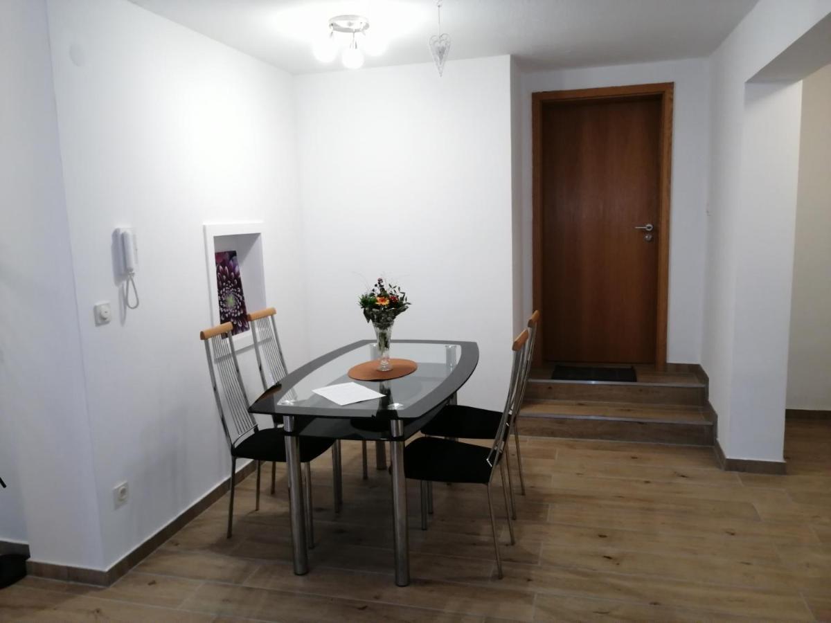 Ebenerdige Ferienwohnung Mit Grosser Terrasse In Der Naehe Des Waldes, Zum Wohlfuehlen Schoneck Екстериор снимка